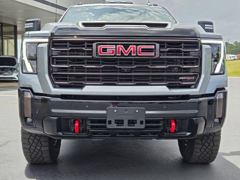 Used 2024 GMC Sierra 2500 AT4X AWD/4WD image 8