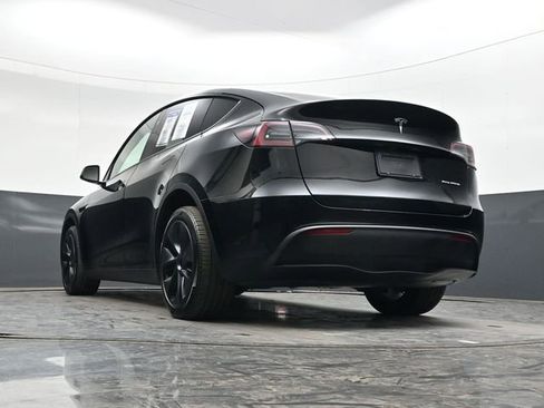 Used 2025 Tesla Model Y Long Range image 28
