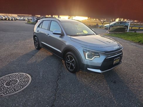 New 2026 Kia Niro LX image 7