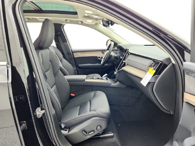 New 2026 Volvo XC90 B6 Plus w/ Protection Package Premier AWD/4WD image 18