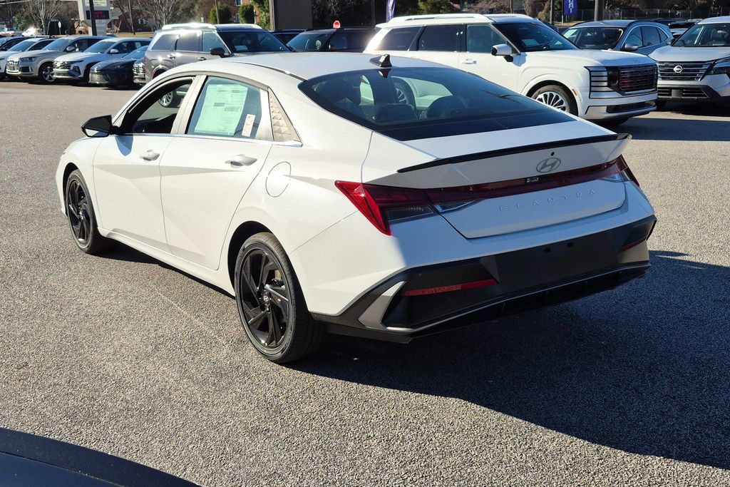 New 2026 Hyundai Elantra SEL Sport FWD image 8