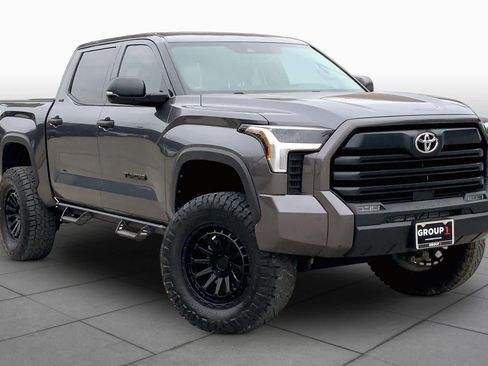 Used 2023 Toyota Tundra SR5 w/ SR5 Convenience Package AWD/4WD image 3