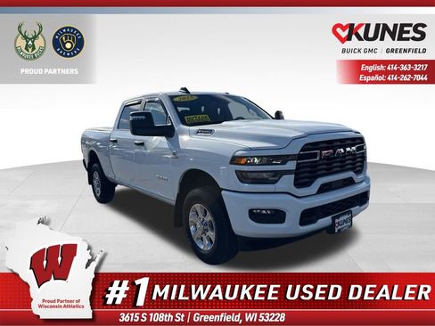 Used 2025 RAM 2500 Big Horn AWD/4WD image 1