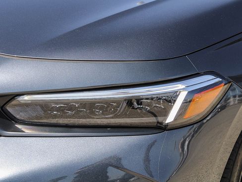 Used 2025 Honda Civic Sport image 5
