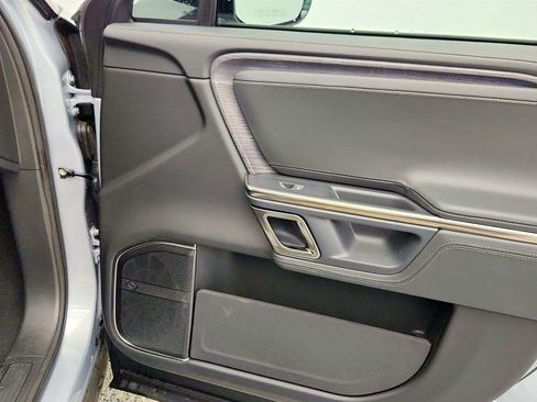 Used 2023 Rivian R1S Adventure image 32