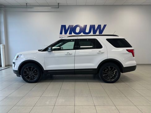 Used 2018 Ford Explorer XLT w/ Equipment Group 202A image 1