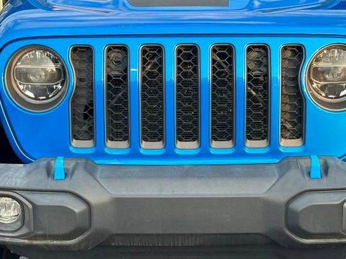 Used 2022 Jeep Wrangler Unlimited Rubicon 4xe w/ Cold Weather Group AWD/4WD image 4