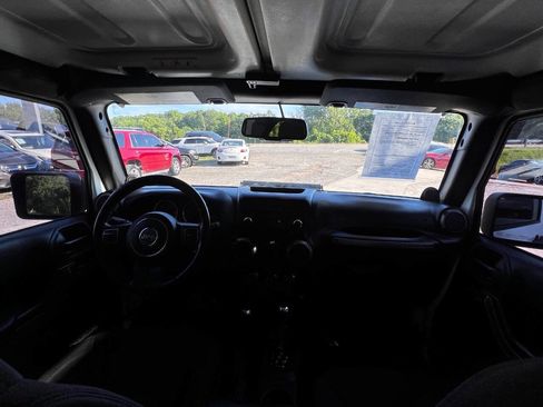 Used 2014 Jeep Wrangler Unlimited Sport w/ Quick Order Package 24S AWD/4WD image 12