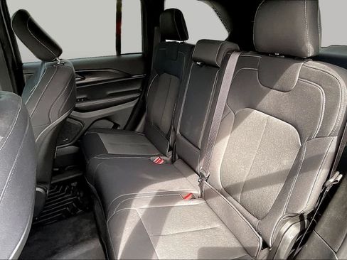 Used 2025 Jeep Grand Cherokee Laredo X w/ Luxury Tech Group I RWD image 25