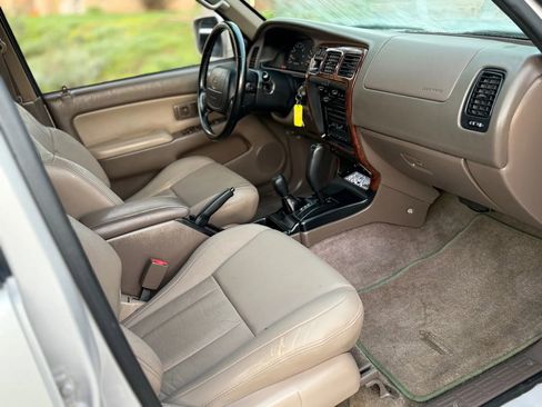 Used 1997 Toyota 4Runner Limited image 28