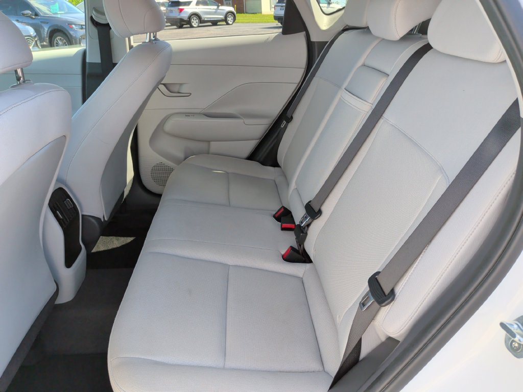 Used 2024 Hyundai Kona SEL AWD/4WD image 6