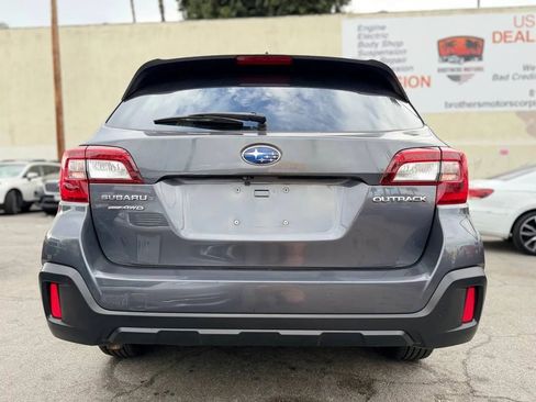 Used 2018 Subaru Outback 2.5i Premium image 16
