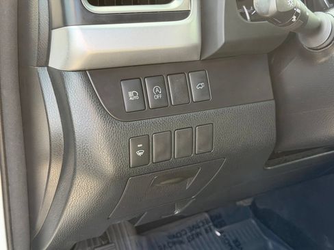 Used 2018 Toyota Highlander XLE AWD/4WD image 14