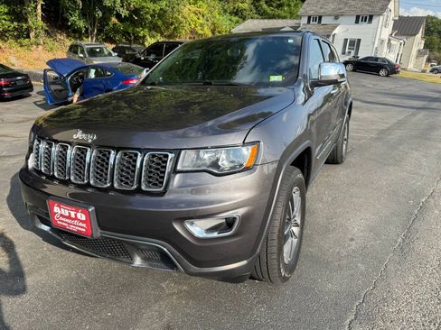 Used 2019 Jeep Grand Cherokee Limited AWD/4WD image 1