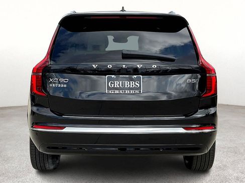 New 2026 Volvo XC90 B5 Ultra w/ Protection Package Premier image 6