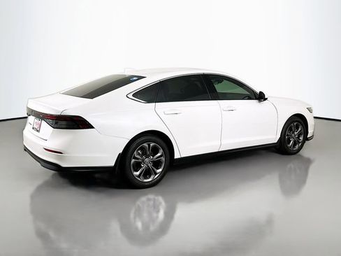 Certified 2023 Honda Accord EX image 19