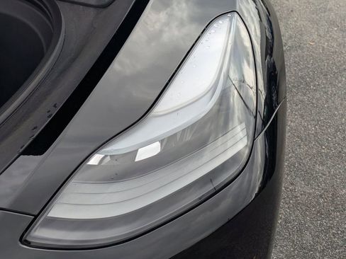 Used 2024 Tesla Model Y Performance image 9