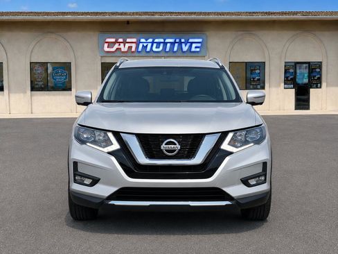 Used 2017 Nissan Rogue SL FWD image 2