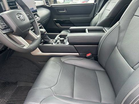 Used 2026 Toyota Tundra Limited AWD/4WD image 11