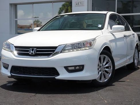 Used 2015 Honda Accord Touring image 1