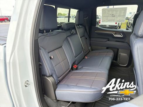 New 2026 Chevrolet Silverado 1500 High Country AWD/4WD image 18