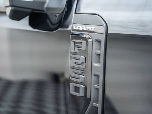 New 2026 Ford F250 Lariat w/ Black Appearance Package AWD/4WD image 16
