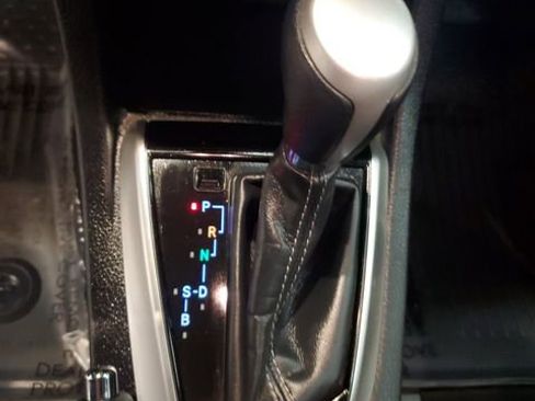 Used 2019 Toyota Corolla LE FWD image 25