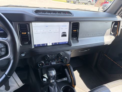 Used 2024 Ford Bronco Badlands AWD/4WD image 22