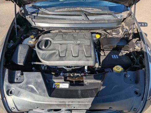 Used 2018 Jeep Cherokee Limited image 32