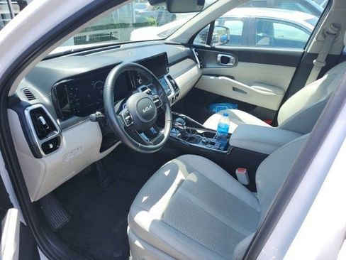 Certified 2023 Kia Sorento SX AWD/4WD image 32