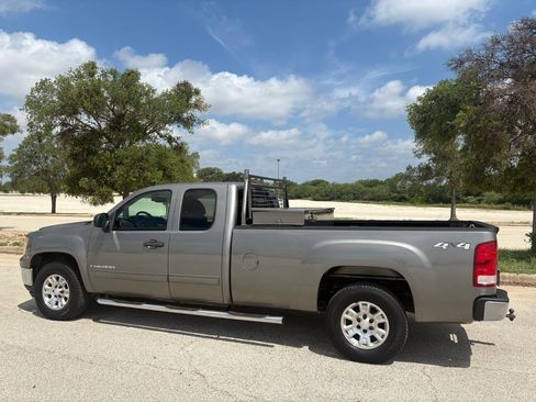 Used 2008 GMC Sierra 1500 SLE w/ Power Pack Plus AWD/4WD image 4