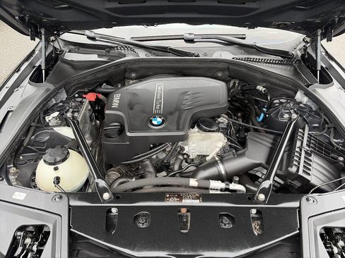 Used 2012 BMW 528i xDrive Sedan AWD/4WD image 17