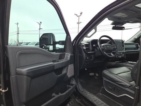 Used 2023 Ford F250 Lariat w/ Lariat Ultimate Package AWD/4WD image 8