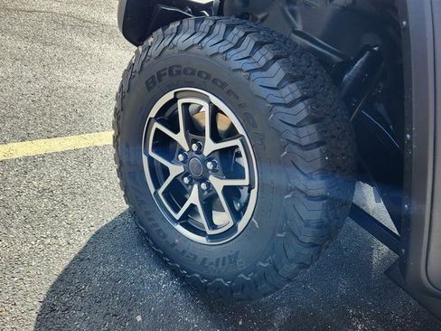 New 2025 Jeep Wrangler Unlimited Rubicon image 22