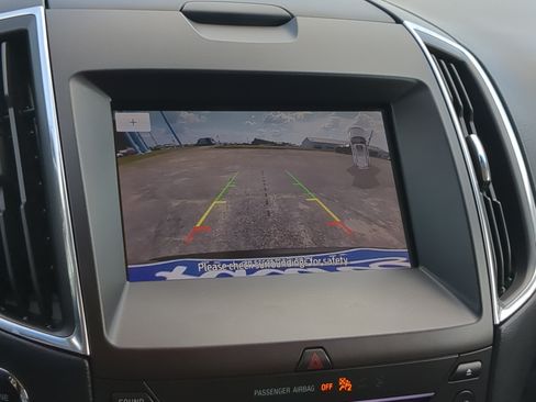Certified 2019 Ford Edge Titanium FWD image 19