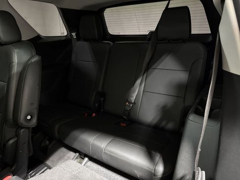 Used 2020 Chevrolet Traverse RS AWD/4WD image 25