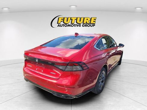 Used 2024 Honda Accord EX-L image 3