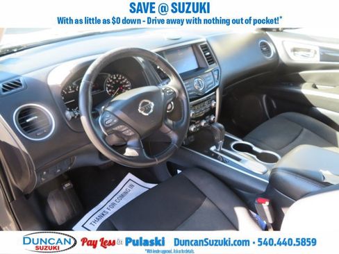 Used 2019 Nissan Pathfinder SV image 10