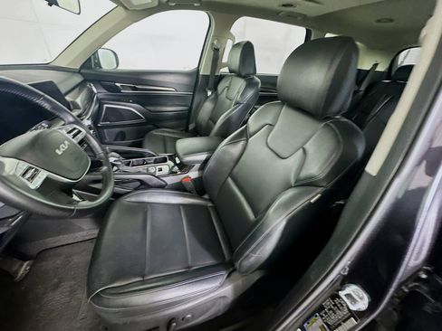 Used 2025 Kia Telluride S FWD image 13