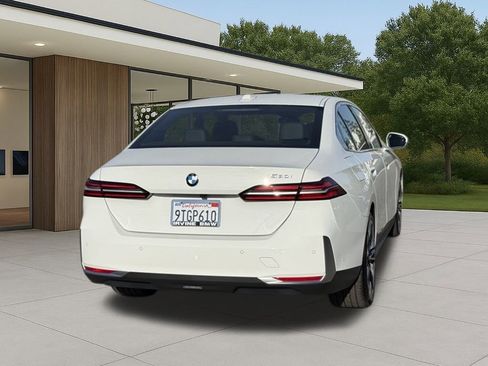 Used 2026 BMW 530i image 9