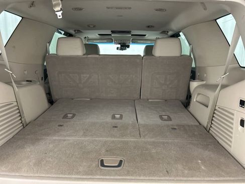 Used 2020 Cadillac Escalade Premium Luxury image 36