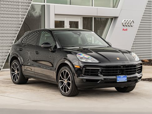 Used 2021 Porsche Cayenne Coupe image 2
