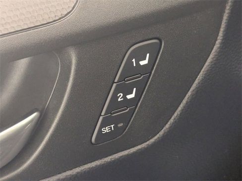 Used 2025 Honda CR-V Sport-L image 11