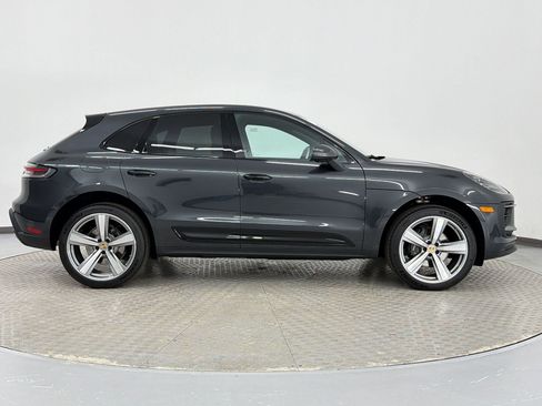 Used 2026 Porsche Macan AWD/4WD image 8
