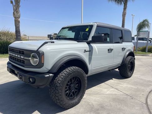 Used 2024 Ford Bronco Black Diamond AWD/4WD image 1