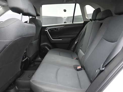 Used 2023 Toyota RAV4 LE AWD/4WD image 12