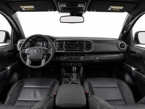 Used 2023 Toyota Tacoma TRD Sport w/ TRD Premium Sport Package AWD/4WD image 9