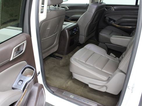 Used 2016 GMC Yukon XL Denali w/ Open Road Package AWD/4WD image 29