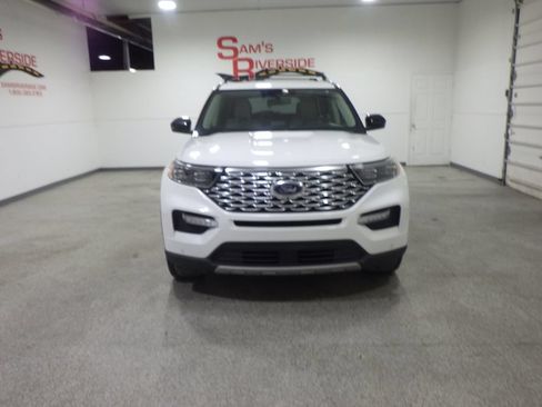 Used 2020 Ford Explorer Platinum w/ Premium Technology Package AWD/4WD image 6