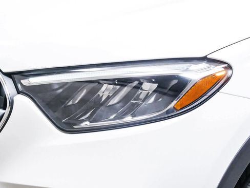 Certified 2025 Mercedes-Benz GLC 300 image 11